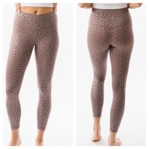 ZYIA Active Lilac Leopard Supreme High Rise Leggings Tights 7/8 Ankle Size 4